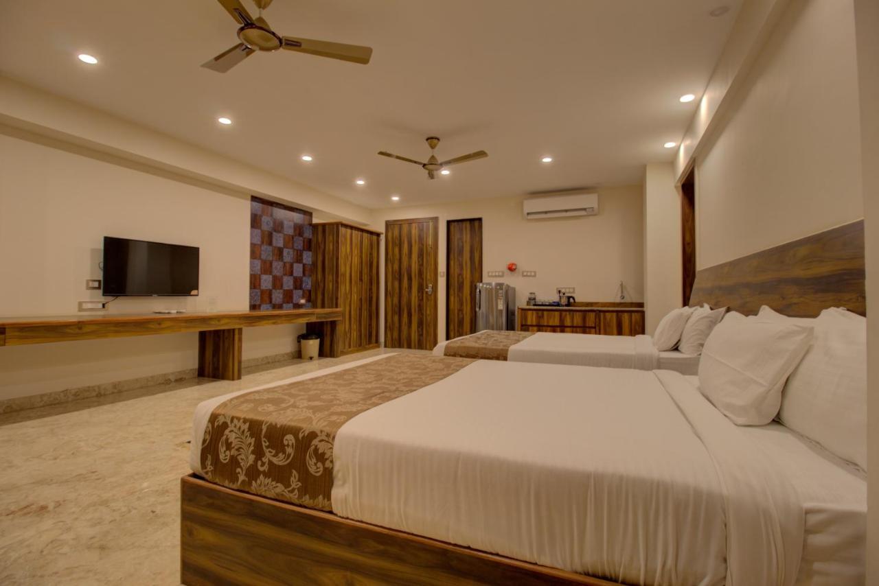 Greenstones Boutique Hotel Nashik Exterior photo